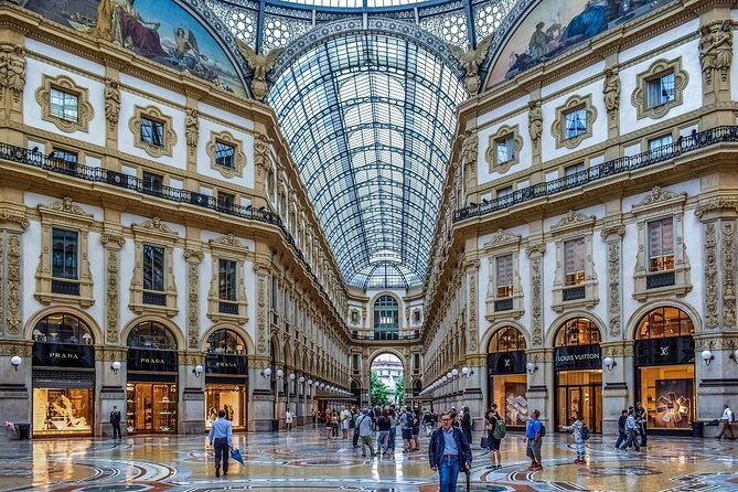 Milan Walking Tour: Explore Top Sights & Hidden Gems - Cavalli e Nastri Vintage Stop: Milan Style, Up Close