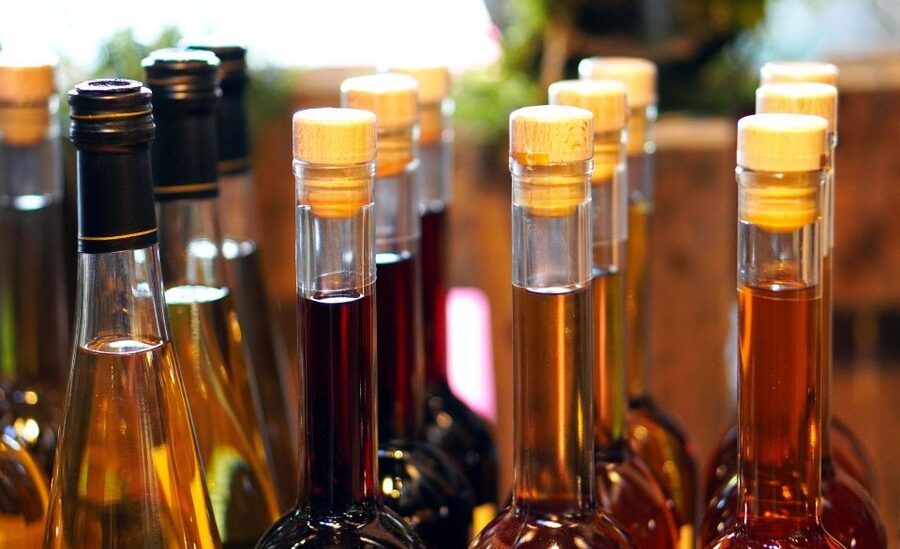 Milan: Wine Tasting with an Italian Sommelier - Three wines in one hour: why this format works