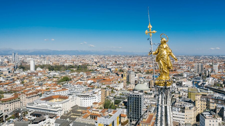 Milano City Escape: "The tenant of the Duomo" - Price and value: $40 for up to four