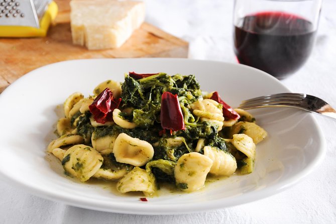 Natural Food & Wine in Milanese Home - Eat with Locals! - Arriving at a real Milan apartment near Via Washington