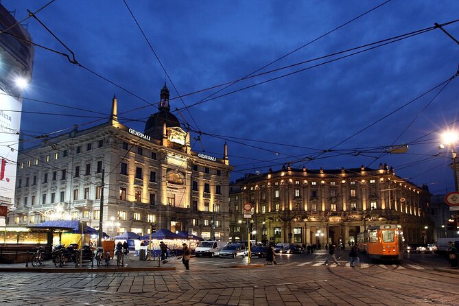 Private 3 Hours of Wonders in Milan (3km Friendly & Easy) - Piazza Mercanti: the medieval ending—and a castle add-on if you want it