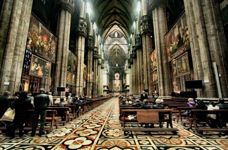 Private Highlights of Milan Bike Tour - Columns of St. Lawrence and Monumental Cemetery: Milan’s “pause and look” moments
