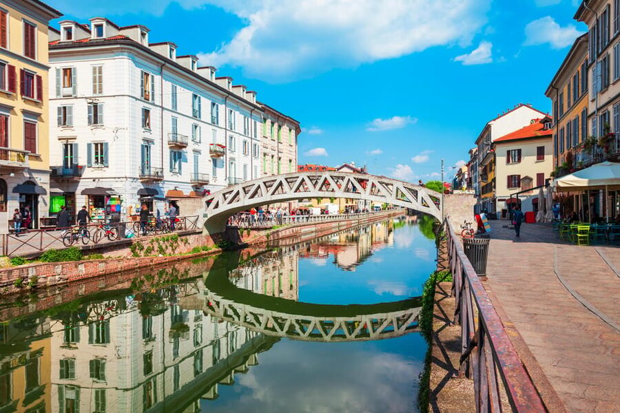 Private Milan Canals and Navigli Neighborhood Guided Tour - Vicolo dei Lavandai: washerwomen tricks and a real courtyard moment