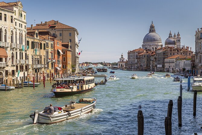 Private Transfer from Milan to Venice with a 2h Stop in Verona - Driver quality: conversation, patience, and luggage help
