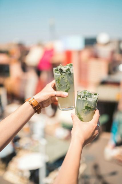 "Sip, Chat, Connect" - The Kind of Milan Advice You’ll Get (and How to Use It)