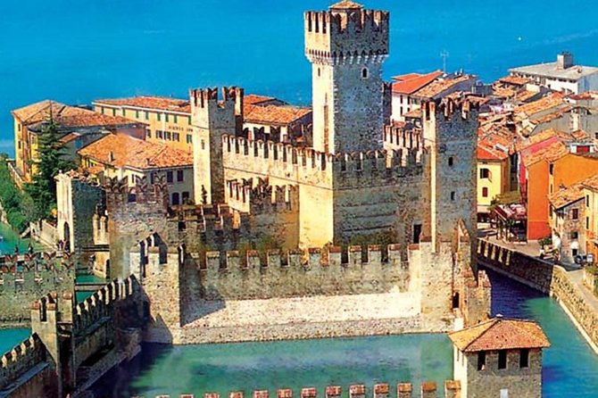 Sirmione & Verona, Lake Garda, tour from Milan - Casa di Giulietta, Scaligero Bridge, and Arco dei Gavi