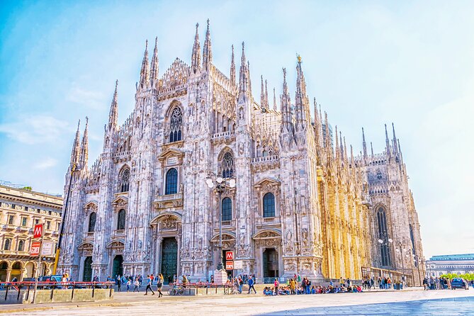 Skip-the-line Duomo Cathedral Private Tour & Rooftop Access - Starting at Piazza Cordusio by Intesa Sanpaolo Bank