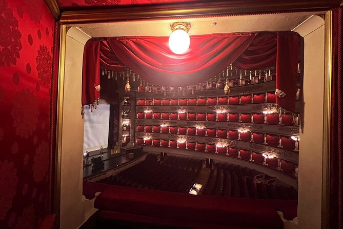 Skip the line La Scala Theatre Guided Tour Experience - Rehearsals, Lights On/Off, and the Stage Visibility Reality Check