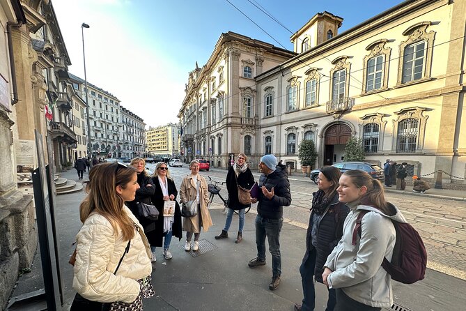 Tasty Milan Street Food Tour with Local Guide - Roman ruins to today’s Milan: a smart two-era mix