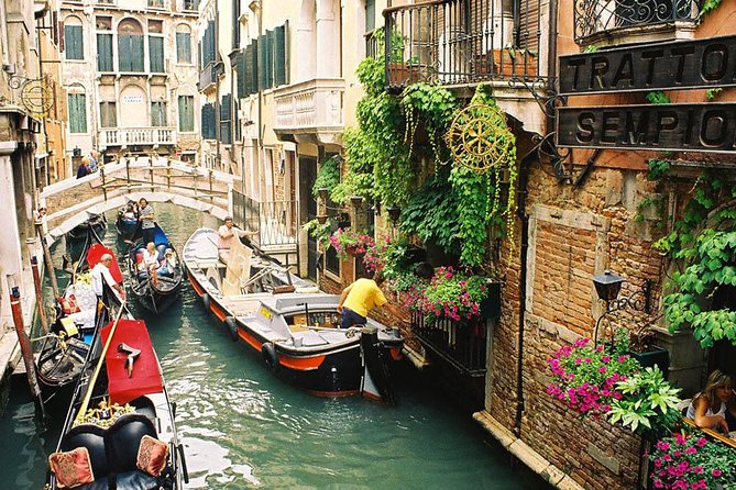 Venice Day Trip from Milan with Guided City Tour - Glass-Making Workshop Near St. Mark’s Square: The Hands-On Stop