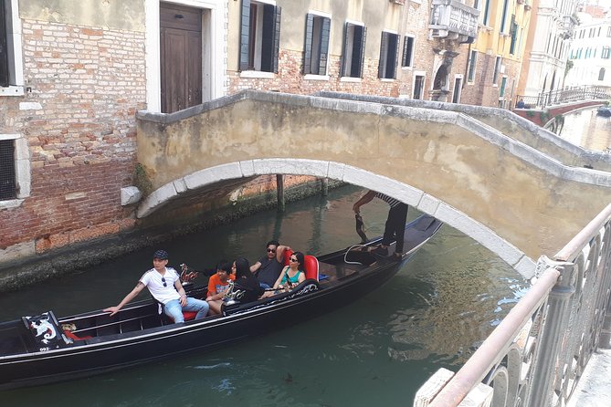 Venice Full-Day private Tour From Milan. Hotel pick up - Key highlights at a glance