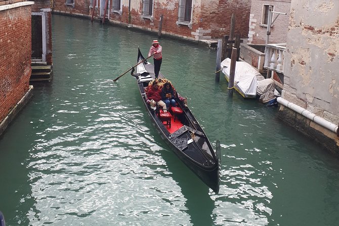 Venice Full Day tour from Milan by high speed train. Small Group - Stop in Venice with a guide: getting oriented fast