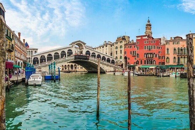 Venice Full-Day Tour from Milan with Boat Cruise Across the Canal - Key things to know before you go