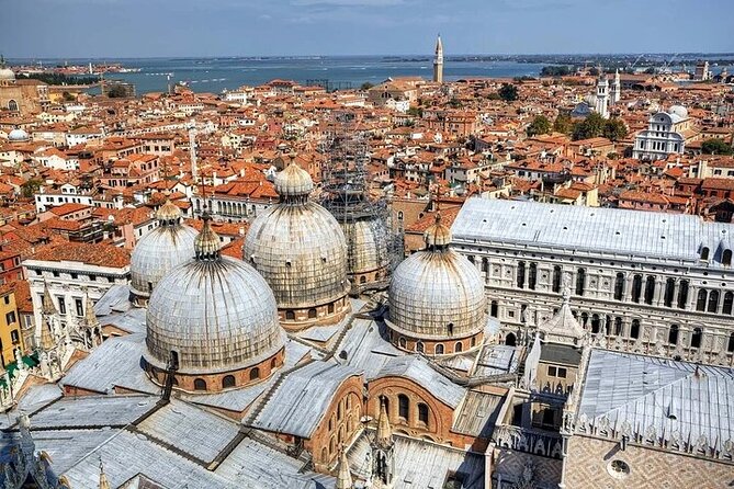 Venice Full-Day Tour from Milan with Boat Cruise Across the Canal - The 7:00 am Milan pickup and coach ride you can plan for