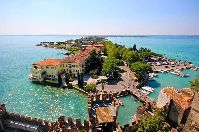 Verona and Lake Garda Day Trip from Milan - Milan to Verona by coach: the early day rhythm