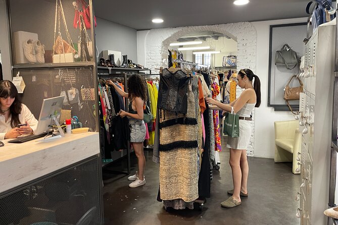 Vintage Shopping Tour in Milan - Via Gian Giacomo Mora: Where the Stops Lean Designer