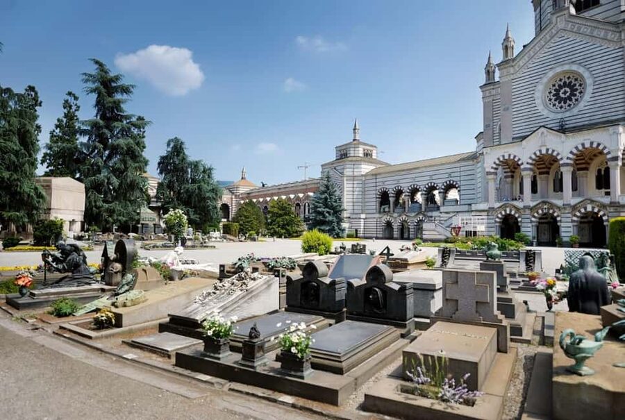 Visita Guidata al cimitero Monumentale di Milano - From Manzoni to Beltrami: the Milan you see in stone